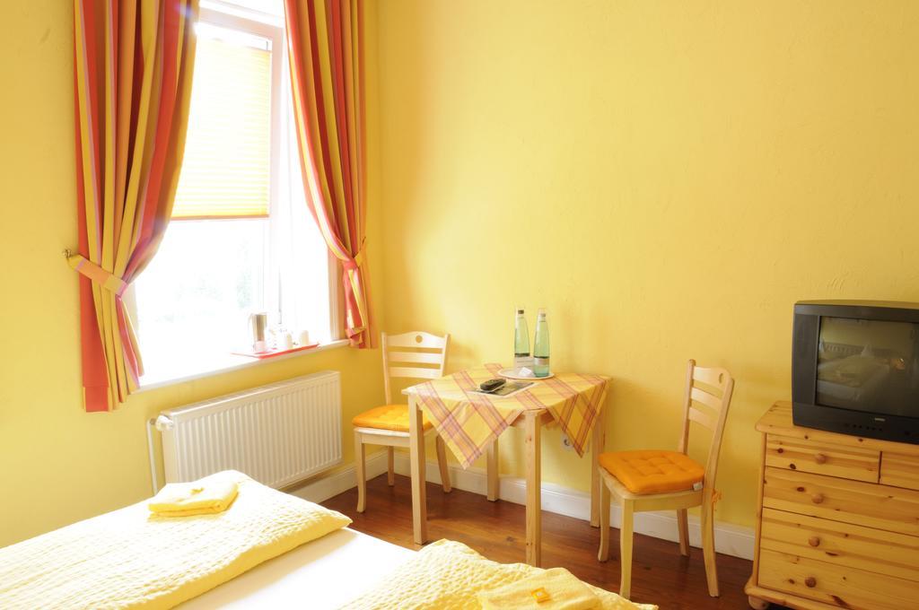 Hotel Zur Alten Stadtmauer Lübeck Chambre photo